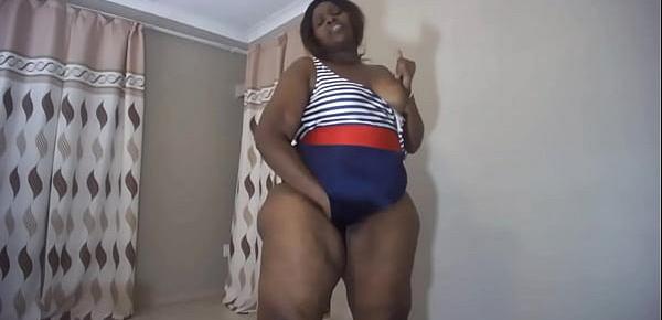  Thick South African BBW gets down and dirty during live cam show